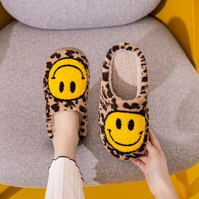 Melody Smiley Face Cheeta Slippers